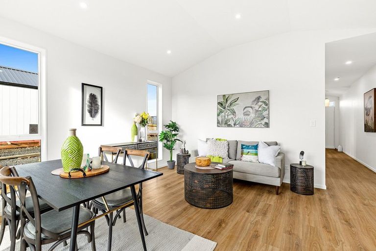 Photo of property in 15 Matakohe Road, Westgate, Auckland, 0814