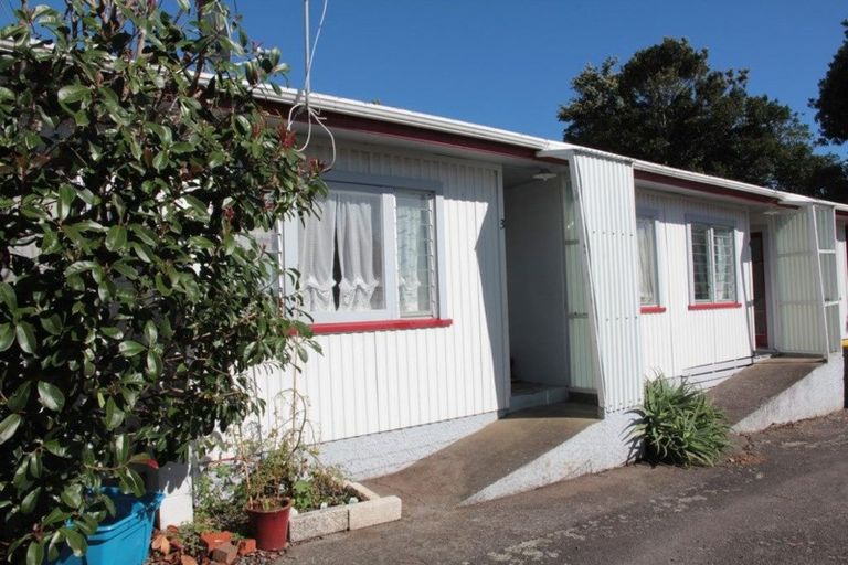 Photo of property in 40a Belt Road, Moturoa, New Plymouth, 4310