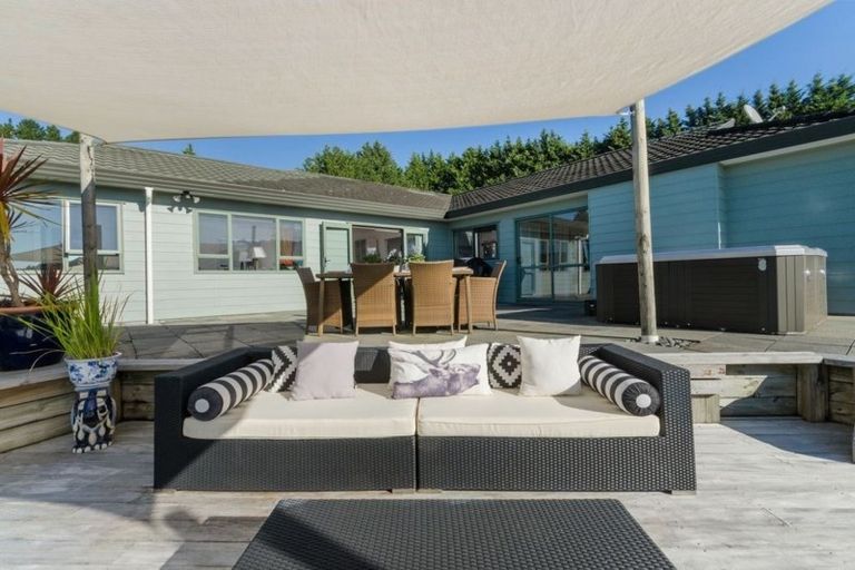 Photo of property in 138 Oyster Point Road, Kaukapakapa, Warkworth, 0984