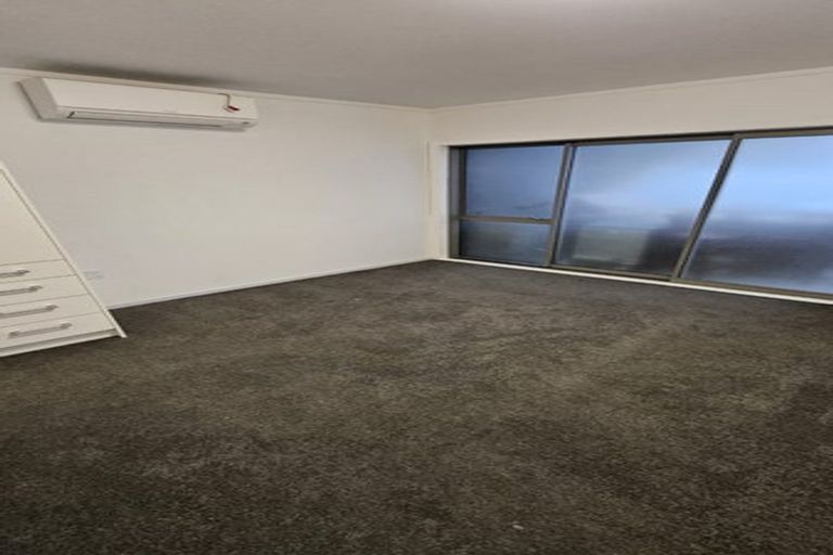 Photo of property in 13 Deanna Drive, West Harbour, Auckland, 0618