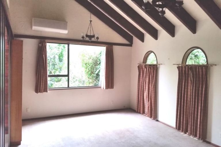 Photo of property in 27 Woodford Terrace, Ilam, Christchurch, 8053