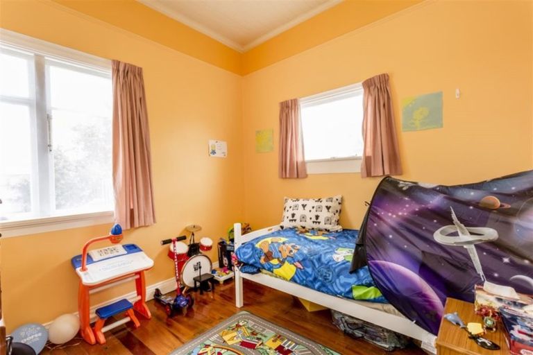 Photo of property in 123 Bay View Road, South Dunedin, Dunedin, 9012