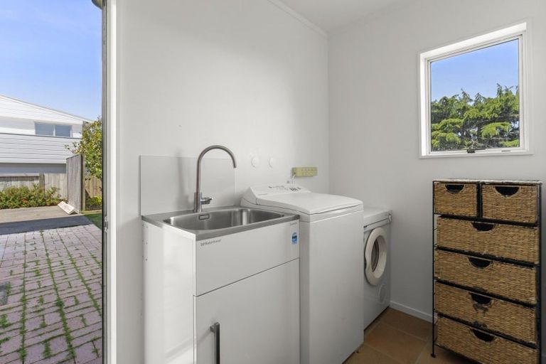 Photo of property in 1134 Papamoa Beach Road, Papamoa Beach, Papamoa, 3118