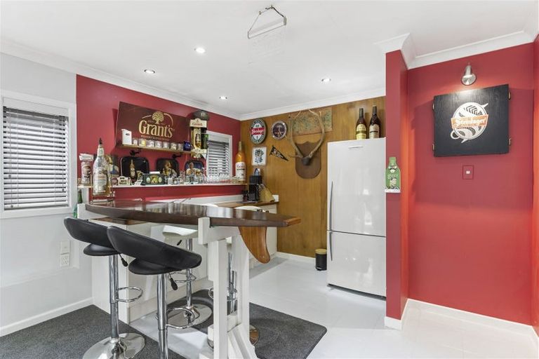 Photo of property in 20a Ocean View Road, Hatfields Beach, Orewa, 0931