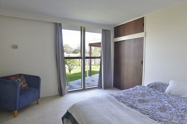 Photo of property in 1 Deller Drive, Carterton, 5713