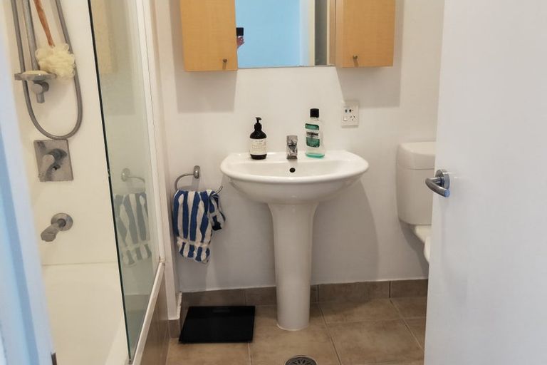 Photo of property in 9/3 Riverside Road, Orewa, 0931