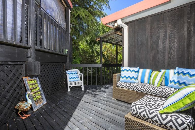 Photo of property in 2/16 Redwing Street, Browns Bay, Auckland, 0630