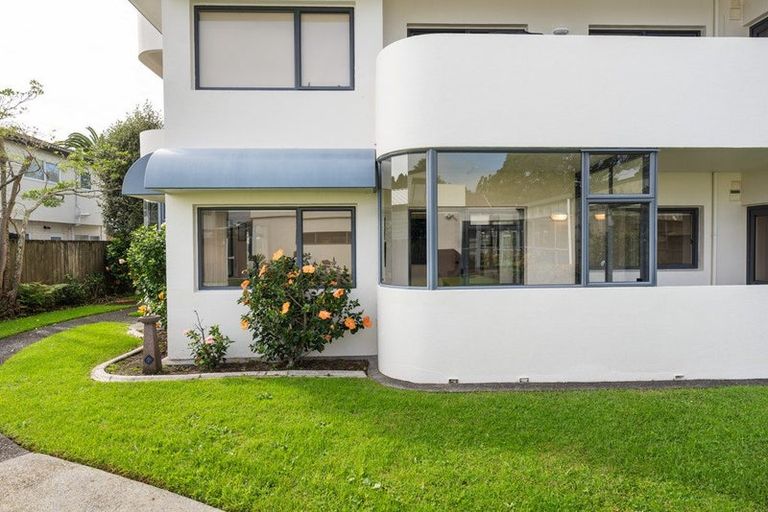 Photo of property in 11a Puriri Avenue, Orewa, 0931