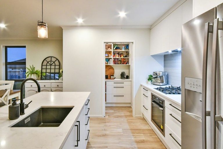 Photo of property in 24 Calder Crescent, Pokeno, 2402