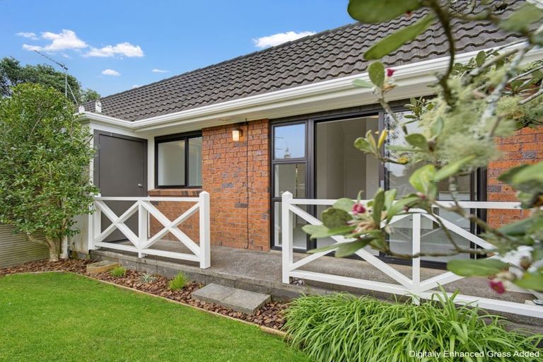 Photo of property in 10 Fantail Court, Orewa, 0931