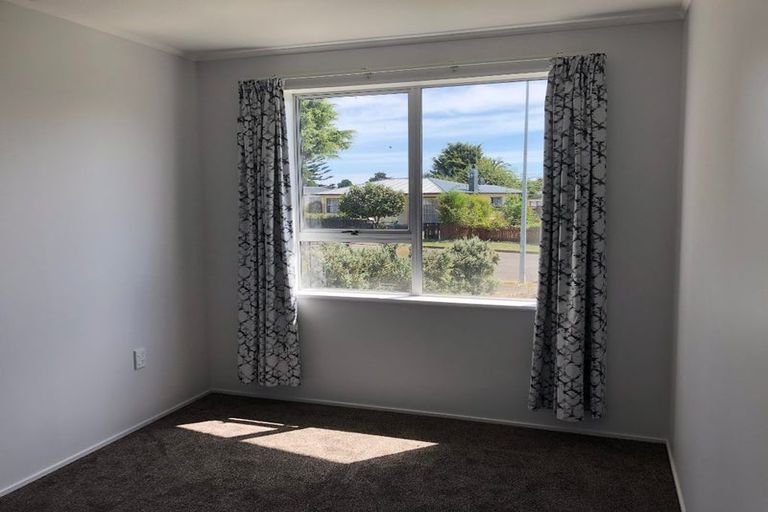 Photo of property in 24 Heather Street, Levin, 5510