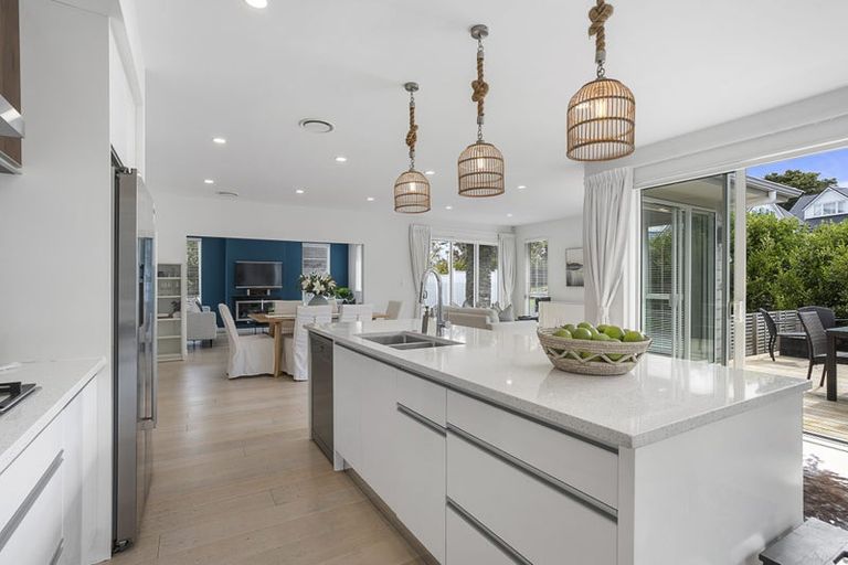 Photo of property in 12 Marae Road, Greenhithe, Auckland, 0632