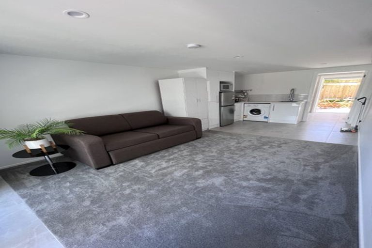 Photo of property in 1/66 Takutai Avenue, Half Moon Bay, Auckland, 2012