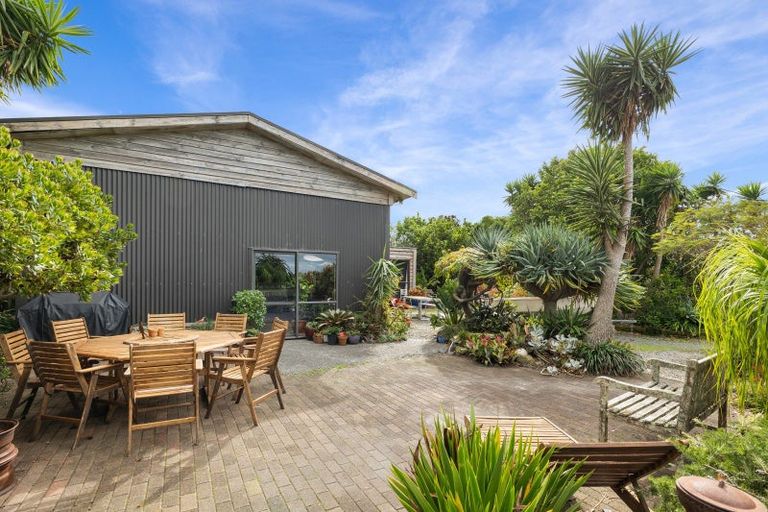 Photo of property in 1996b Cove Road, Mangawhai, 0573