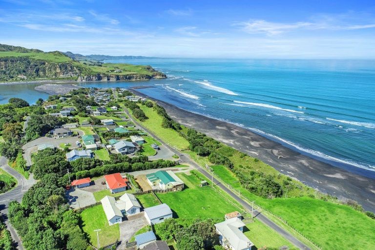 Photo of property in 41a Aria Terrace, Mokau, 4376