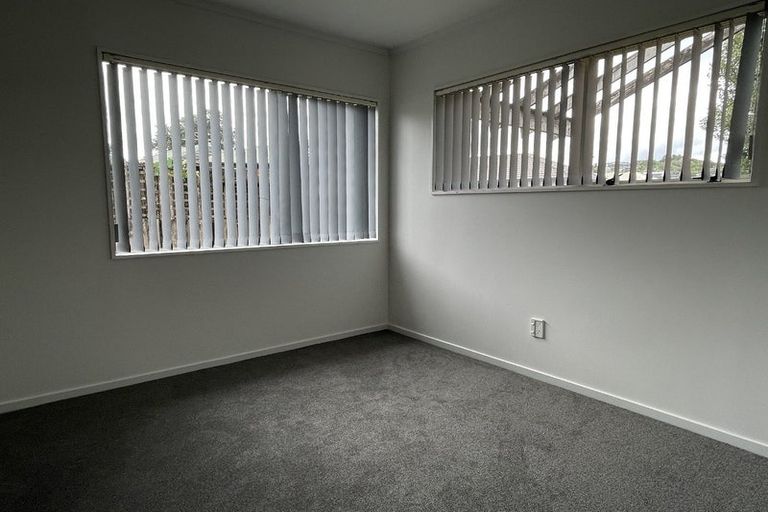 Photo of property in 19b Mcgowan Place, Orewa, 0931