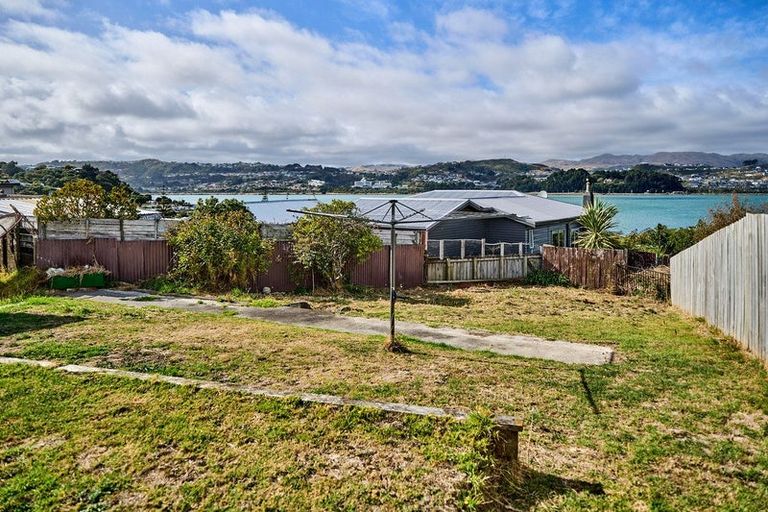 Photo of property in 37 Waiuta Street, Titahi Bay, Porirua, 5022