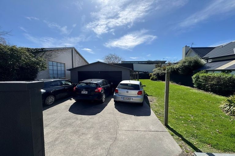 Photo of property in 196 Fendalton Road, Fendalton, Christchurch, 8052