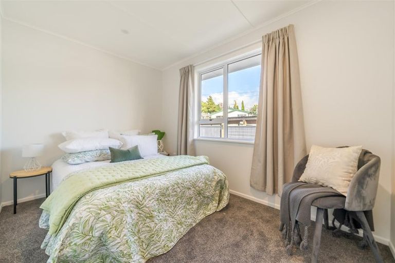 Photo of property in 5a Totara Park Road, Clouston Park, Upper Hutt, 5018