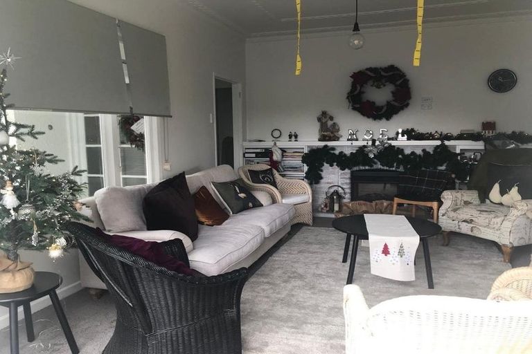 Photo of property in 208 Tukapa Street, Westown, New Plymouth, 4310