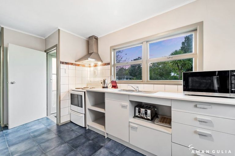 Photo of property in 4 Sunnyside Road, Sunnyvale, Auckland, 0612