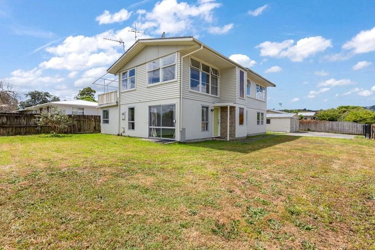 Photo of property in 32 Eastburn Street, Papakura, 2110
