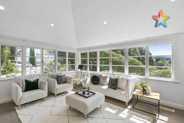 Photo of property in 17 Ponsonby Road, Karori, Wellington, 6012