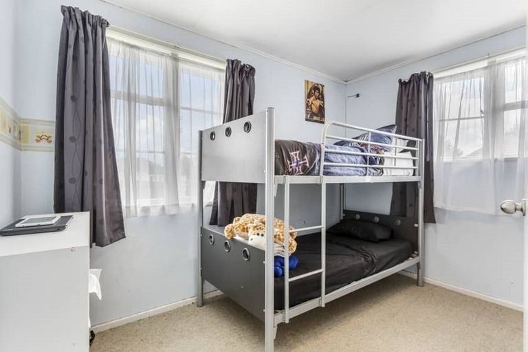 Photo of property in 47 Arimu Road, Papakura, 2110