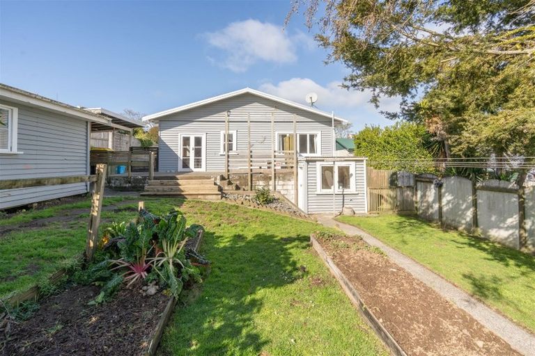 Photo of property in 12 Huia Avenue, Forest Lake, Hamilton, 3200
