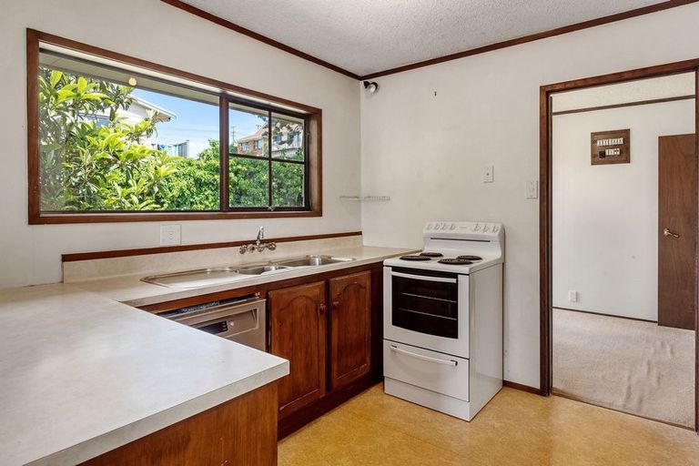 Photo of property in 21 Squirrel Lane, Browns Bay, Auckland, 0630