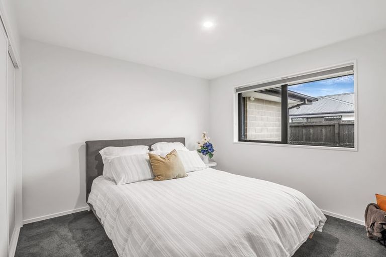 Photo of property in 102 Petries Road, Woodend, 7610