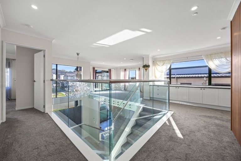 Photo of property in 16 Lime Hill Rise, Flat Bush, Auckland, 2019