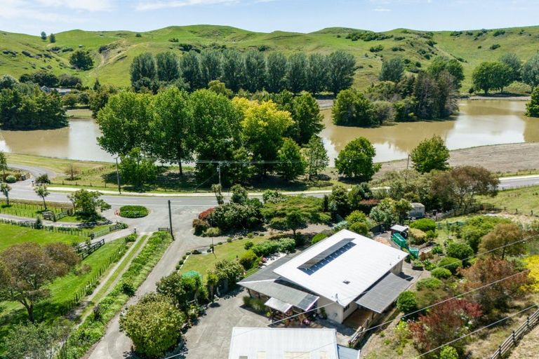 Photo of property in 639 Puketapu Road, Puketapu, Napier, 4183
