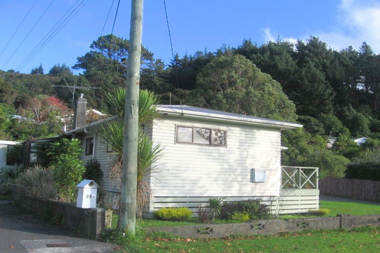 Photo of property in 22 Hine Road, Wainuiomata, Lower Hutt, 5014