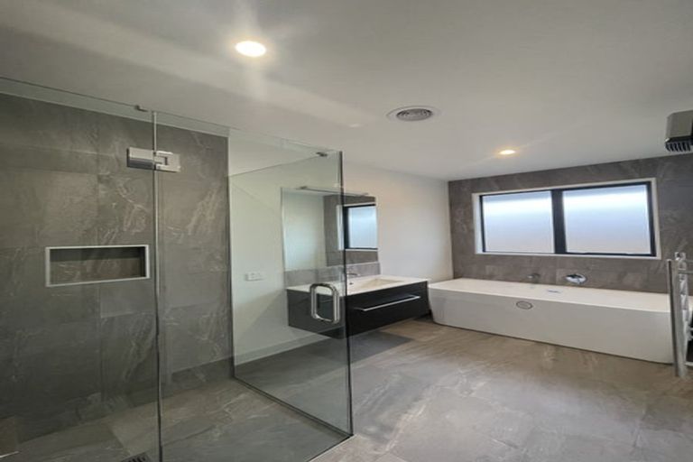 Photo of property in 28 Withers Crescent, Halswell, Christchurch, 8025