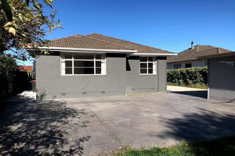 Photo of property in 2/61 Acacia Avenue, Upper Riccarton, Christchurch, 8041