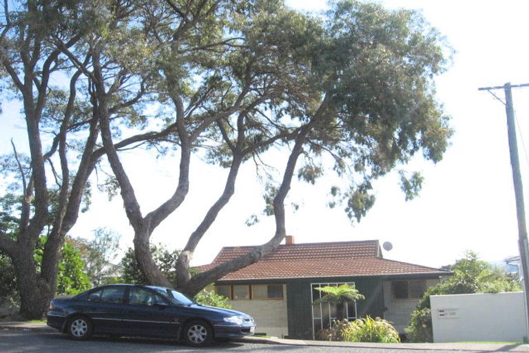 Photo of property in 146 Bleakhouse Road, Mellons Bay, Auckland, 2014