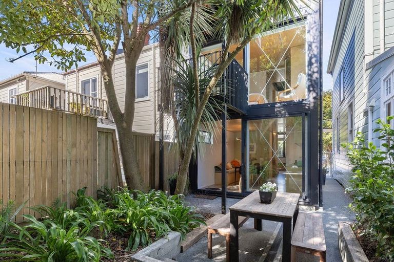 Photo of property in 108 Aro Street, Aro Valley, Wellington, 6021