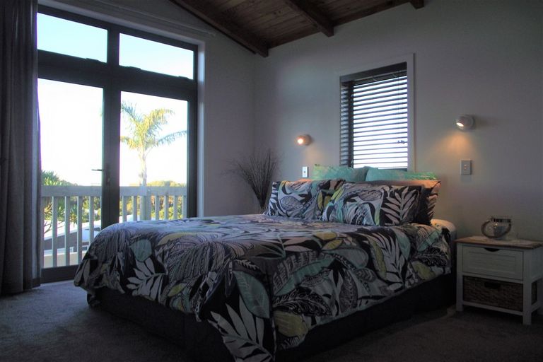 Photo of property in 30 Reo Crescent, Waihi Beach, 3611