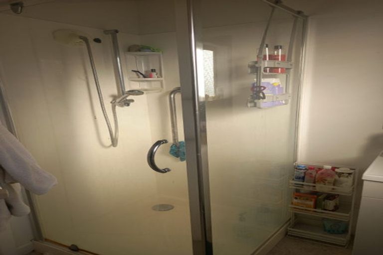 Photo of property in 1/44 View Road, Henderson, Auckland, 0612