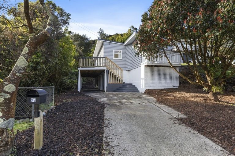 Photo of property in 35 Thomas Street, Stokes Valley, Lower Hutt, 5019