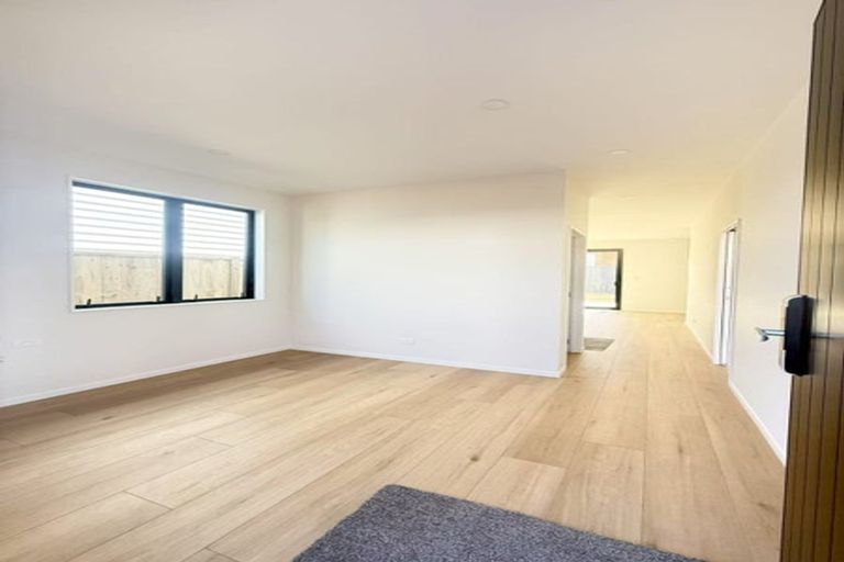 Photo of property in 23 Dianne Louise Drive, Half Moon Bay, Auckland, 2012