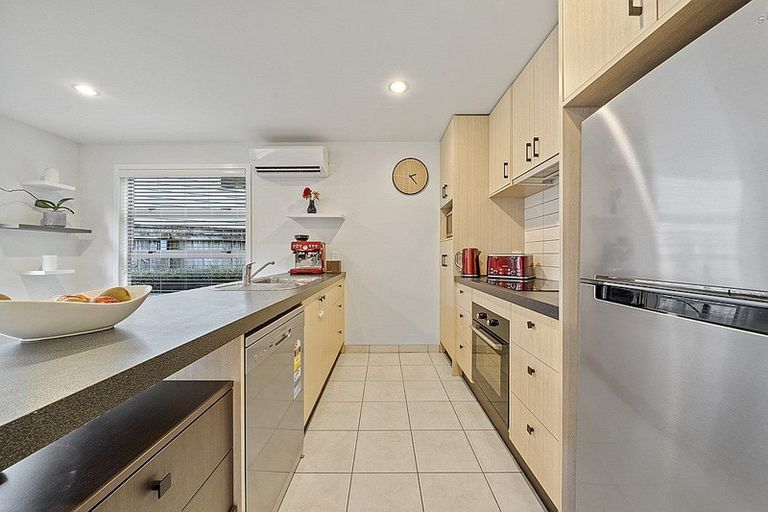 Photo of property in 5b Ryan Grove, Tawa, Wellington, 5028