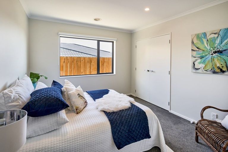 Photo of property in 20 Stony Hill Place, Grenada Village, Wellington, 6037