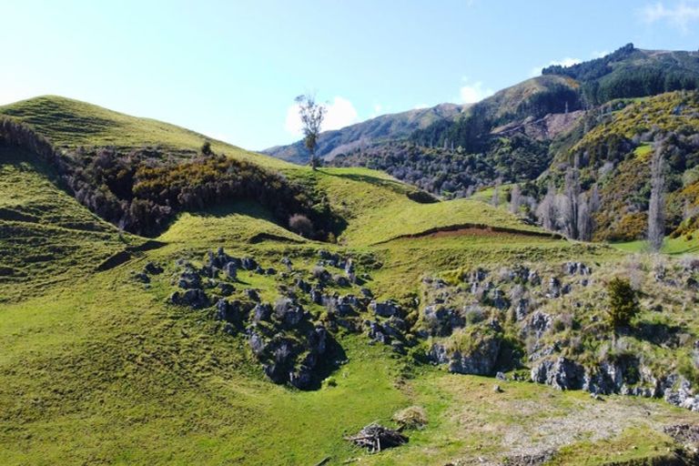 Photo of property in 706 Abel Tasman Drive, Clifton, Takaka, 7183