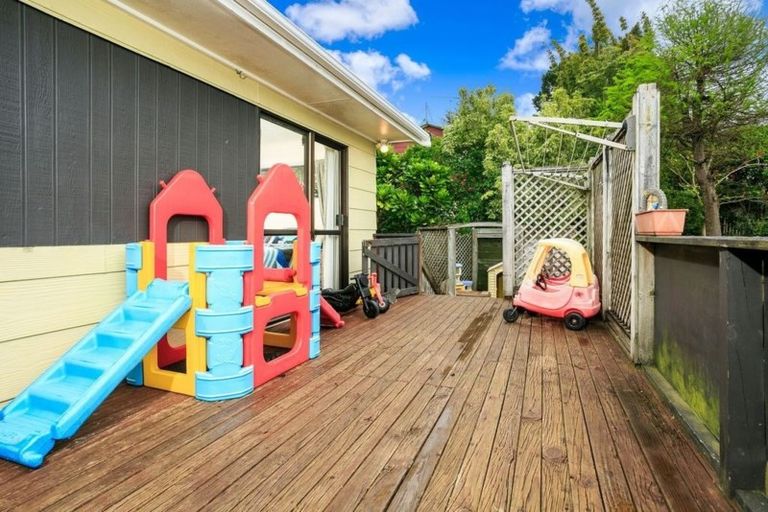 Photo of property in 1/129 Stredwick Drive, Torbay, Auckland, 0630