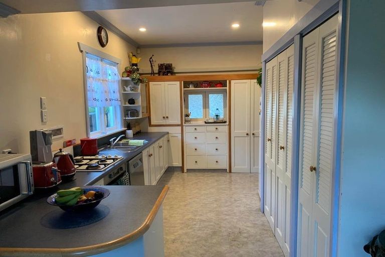 Photo of property in 11 Beaumont Avenue, Alicetown, Lower Hutt, 5010