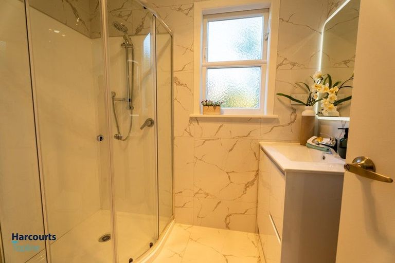 Photo of property in 96 Rosier Road, Glen Eden, Auckland, 0602