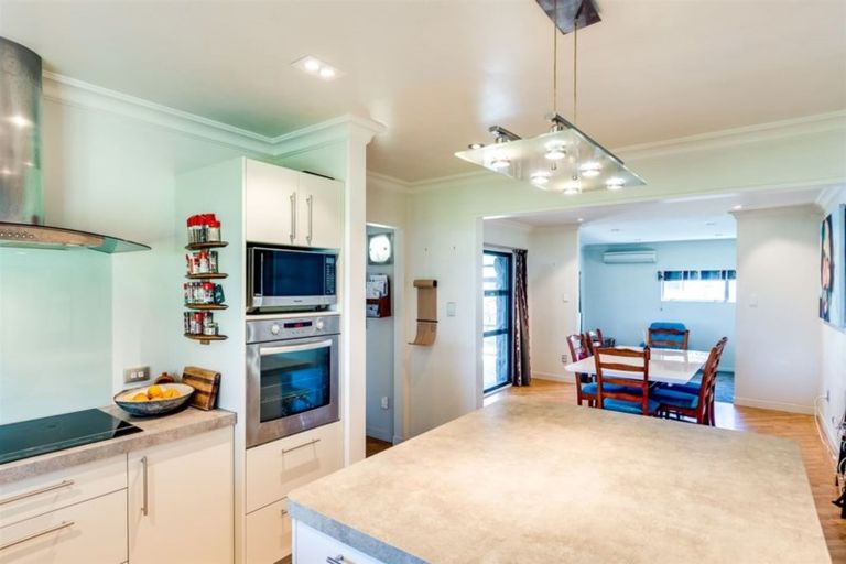 Photo of property in 25 Mckeefry Avenue, Greenmeadows, Napier, 4112