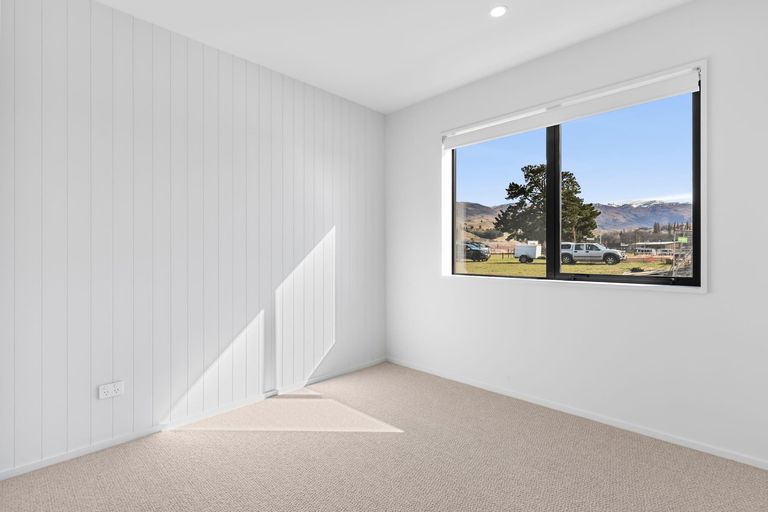 Photo of property in 9 Sandstorm Way, Cromwell, 9310